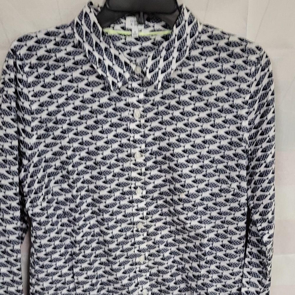 crown & ivy Button Up Medium Fish Blue